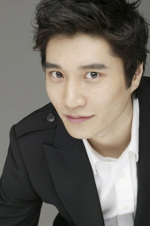 Cover image for 김다현