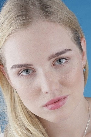 Cover image for Ирина Савакова