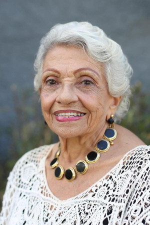 Cover image for Luz María Rondón
