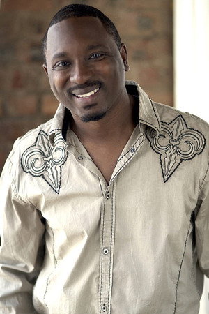 Cover image for Vernon Snoop Robinson