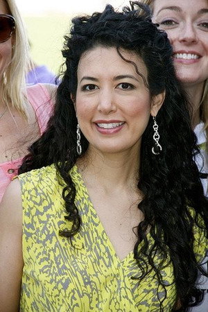 Cover image for Lia Roldan
