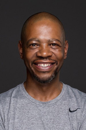 Cover image for Fezile Mpela