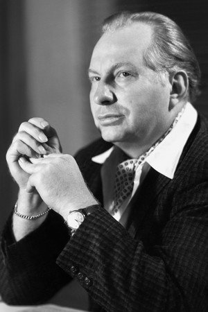 Cover image for L. Ron Hubbard