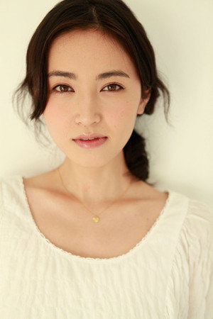 Cover image for 渡辺奈緒子