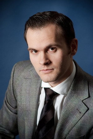 Cover image for Александр Лобанов