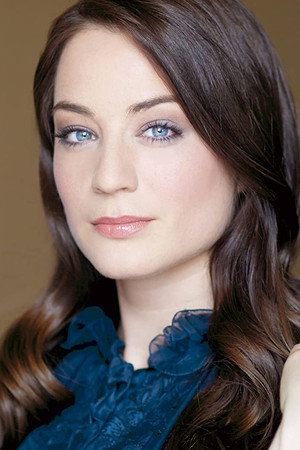 Cover image for Lara Gilchrist