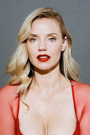 Cover image for Kelli Garner