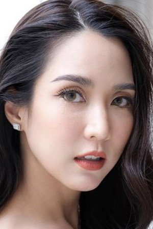 Cover image for Akhamsiri Suwanasuk