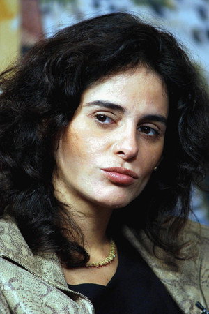 Cover image for Mariana de Moraes