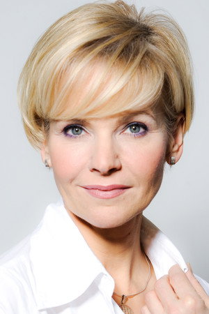 Cover image for Andrea-Kathrin Loewig