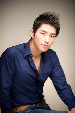 Cover image for 현우성