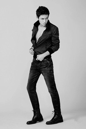 Cover image for Yoon Ho Im