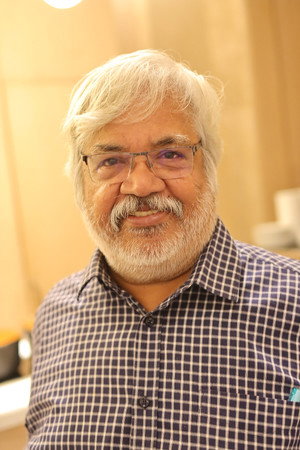 Cover image for Sundar Raj