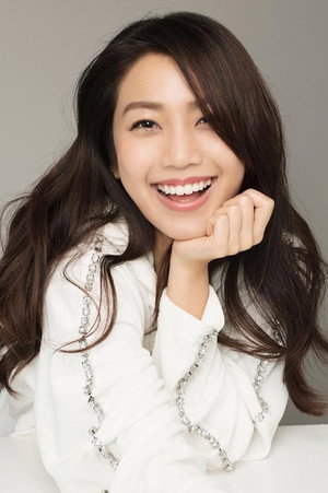 Cover image for Lesley Chiang