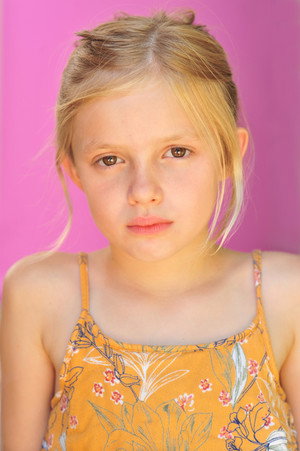 Cover image for Avery Tiiu Essex