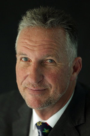 Cover image for Ian Botham