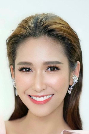 Cover image for ปิยธิดา มิตรธีรโรจน์