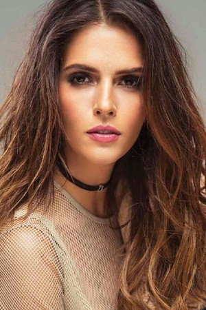 Cover image for Claudia Álvarez