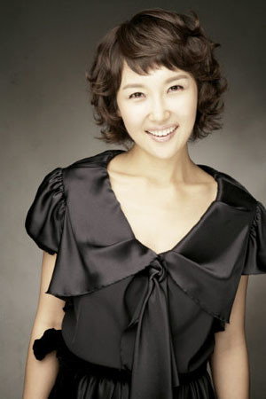 Cover image for 최은경