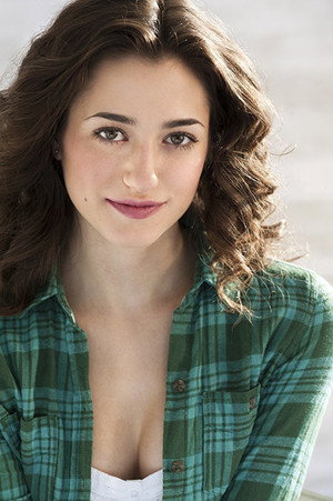 Cover image for Holly Curran