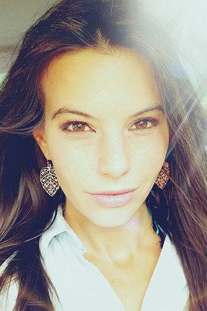 Cover image for Lauran Foster