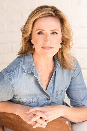 Cover image for Kirsten Nelson