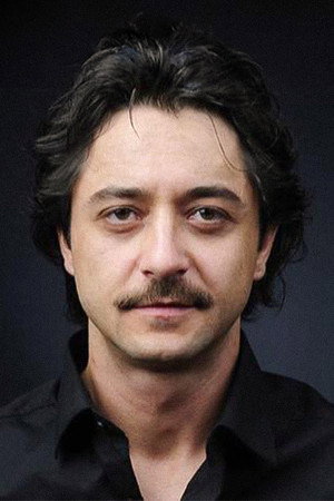 Cover image for Gökçe Özyol