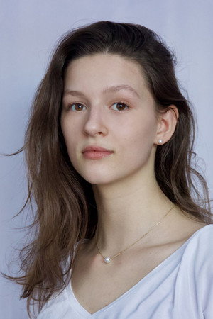 Cover image for Ema Businská