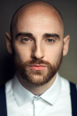 Cover image for Tom Simper