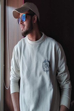 Cover image for Zayeemuddin