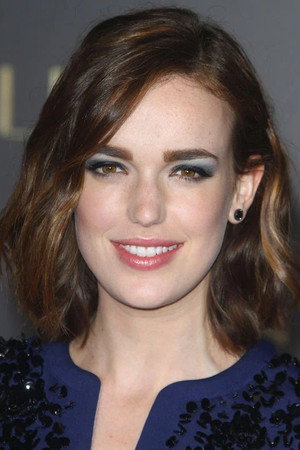 Cover image for Elizabeth Henstridge