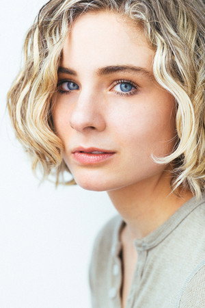 Cover image for Lizzy DeClement