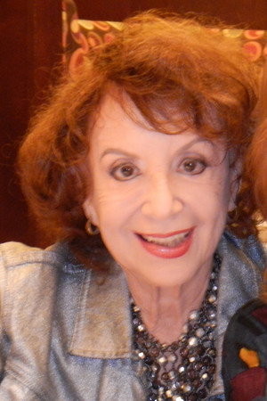 Cover image for Delia Fiallo