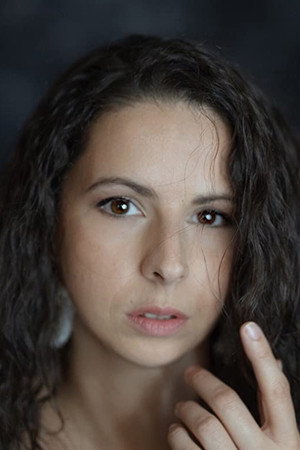 Cover image for Emma Chaibedra