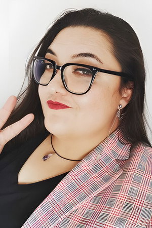 Cover image for Alejandra Ley
