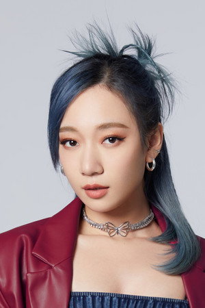 Cover image for 吳卓源
