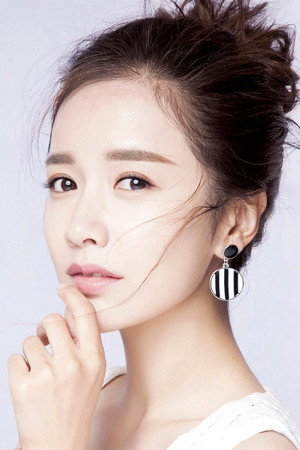Cover image for 李春嫒