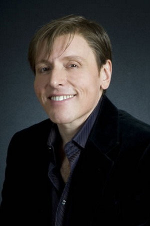 Cover image for Mario Iván Martínez