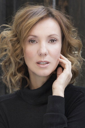 Cover image for Ludyvina Velarde