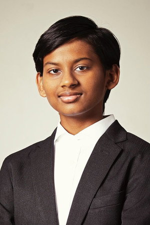 Cover image for Roni Akurati