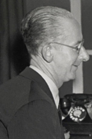 Cover image for Angus MacPhail