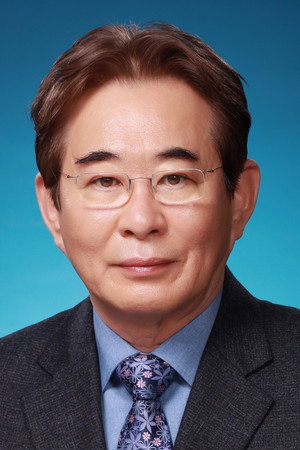Cover image for 송민형