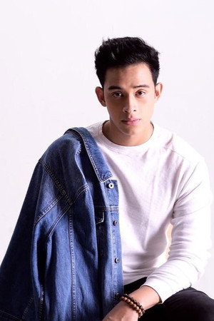 Cover image for Diego Loyzaga