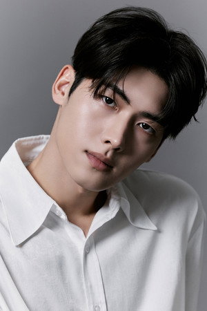 Cover image for 김태완