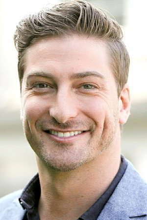 Cover image for Daniel Lissing