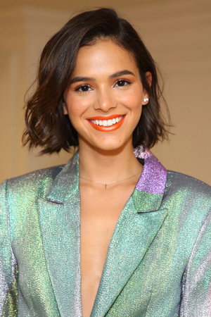 Cover image for Bruna Marquezine
