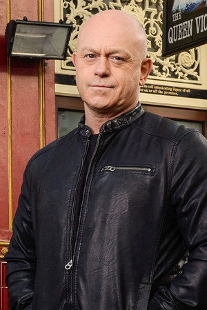 Cover image for Ross Kemp