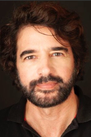 Cover image for Carlos Vieira