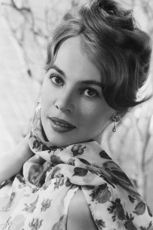 Cover image for Leslie Caron
