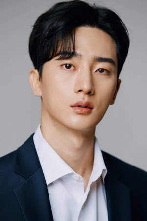 Cover image for 김준경